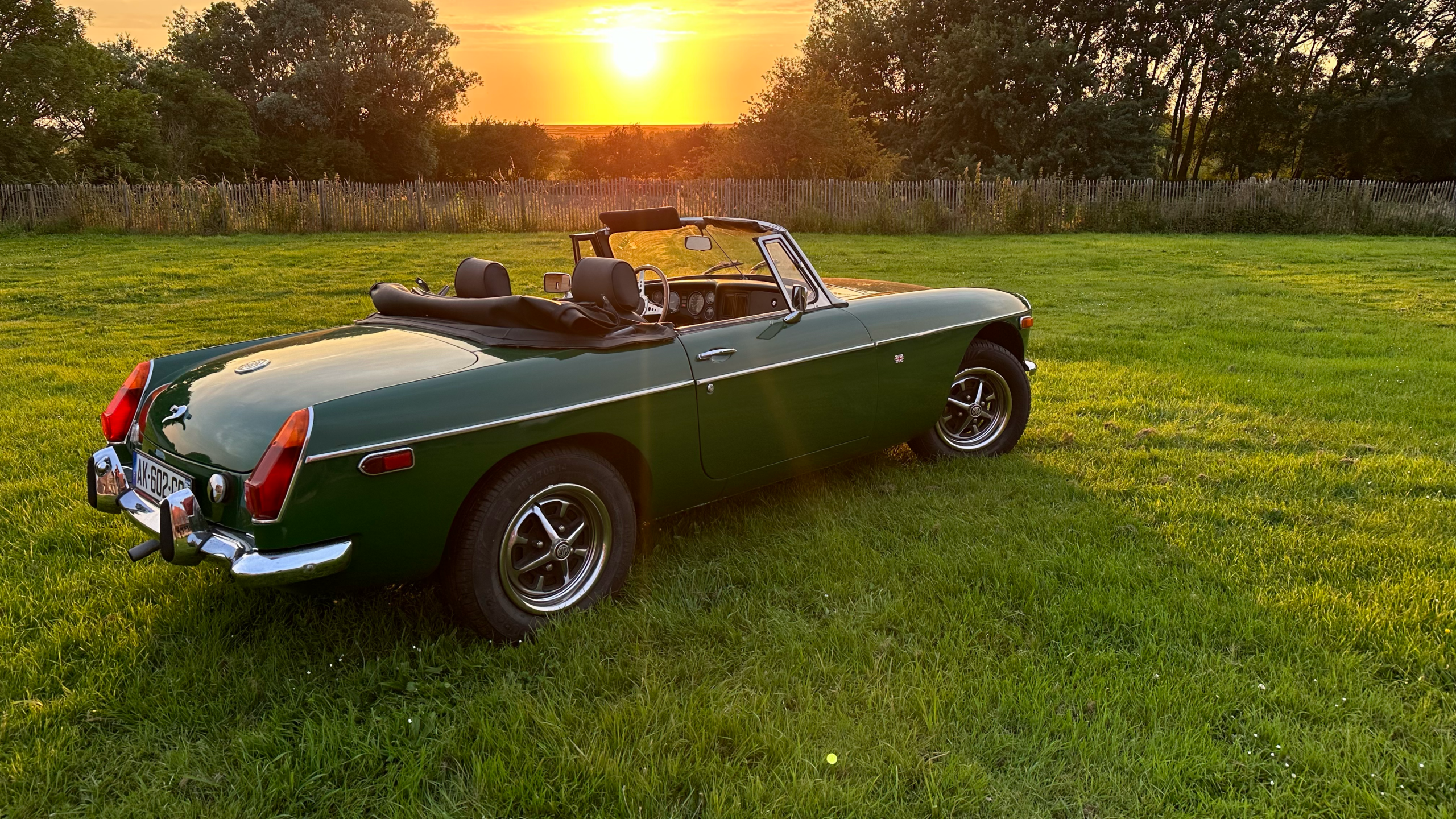 Location voiture ancienne véhicule vintage MGB