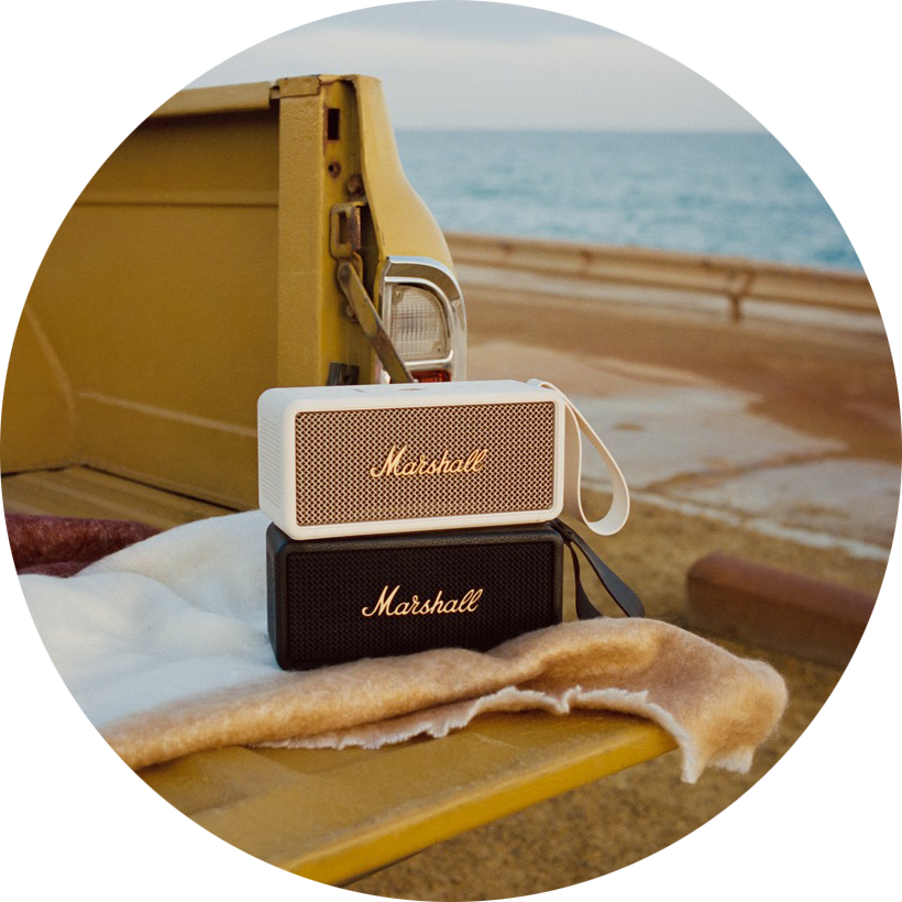 enceinte marshall, enceinte, musique, voiture ancienne, voiture vintage, location, voiture ancienne, road trip Baie de Somme, Repaire vintage, Baie de Somme, escapade rétro, voiture de collection, charme rétro, week-end vintage, côte picarde, Hauts-de-France, vacances rétro, automobile, tourisme vintage